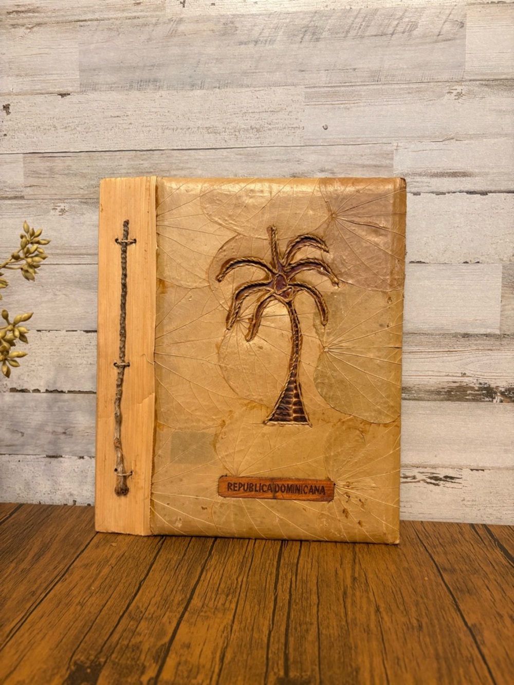 Handcrafted Palm Tree Photo Album  - Republica Dominicana
